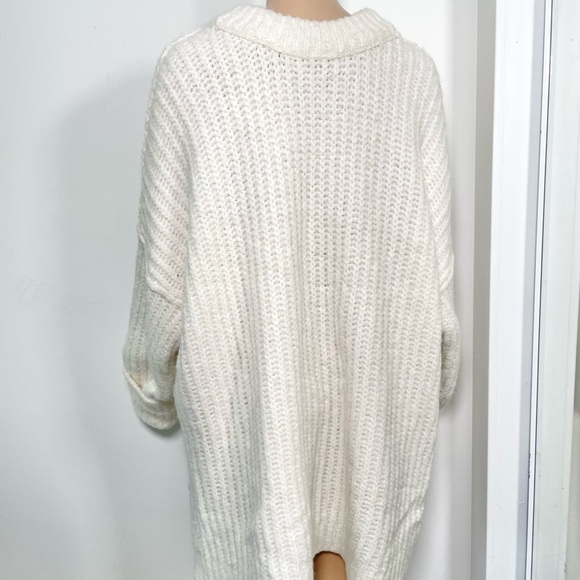 Free People Blue Bell V-Neck Sweater cream size M oversized slouchy Cabincore - Picture 6 of 8